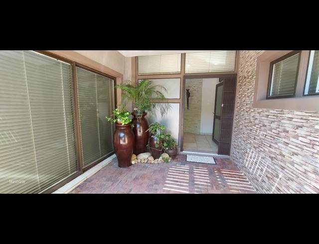 4 BEDROOM HOUSE FOR SALE IN WILDERNESS